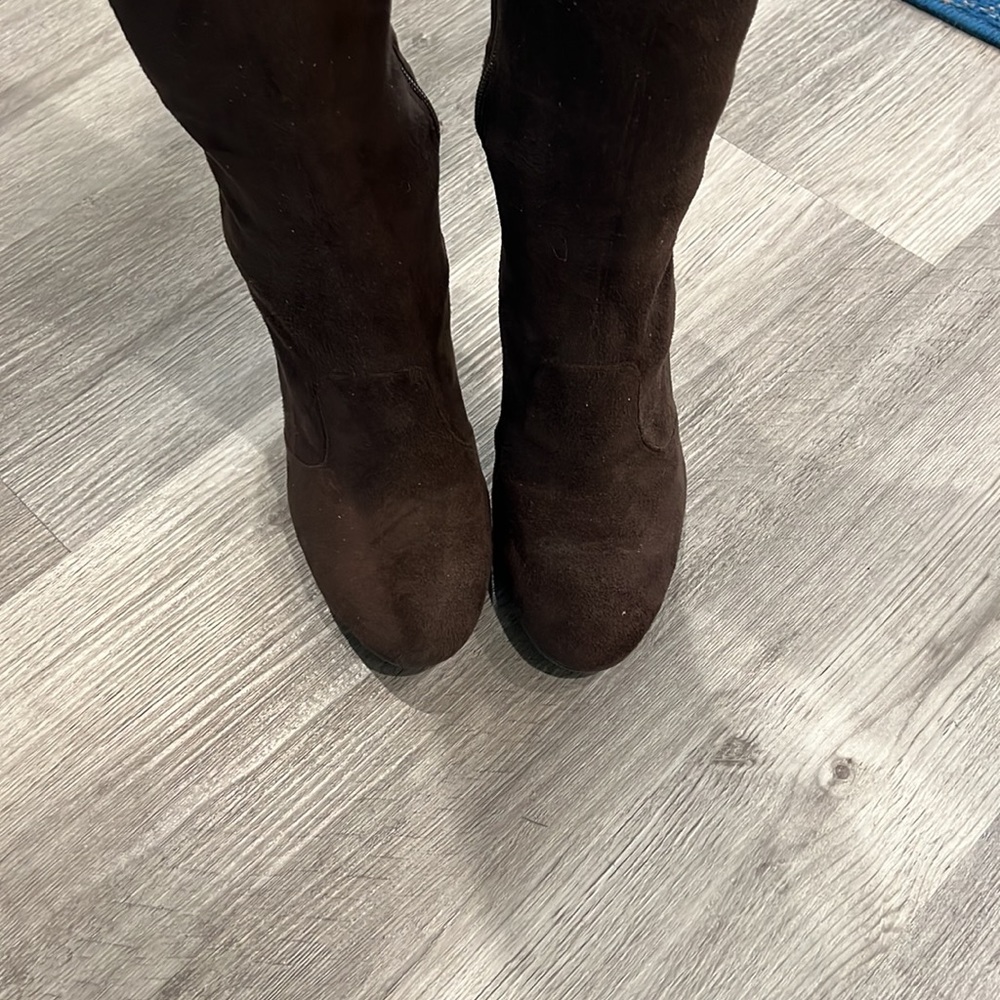 BCBGirls faux suede boots, EUC - Picture 3 of 9